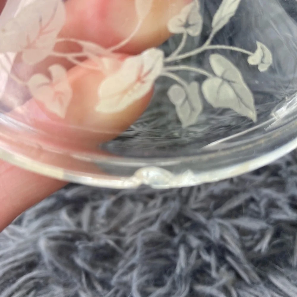 (2) Avon Crystal Etched Hummingbird Candlesticks.